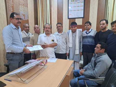 Letter handed over to Secretary of Market Committee