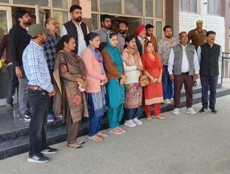 14 councillors do not trust the head and deputy head of the municipality