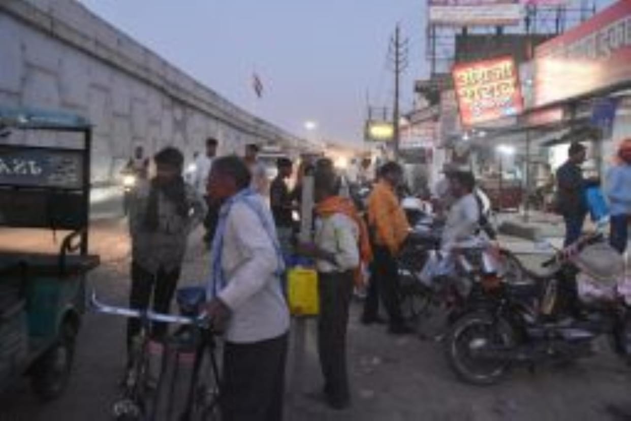 Hospitals on highways and expressways are in a bad shape, bars are flourishing
