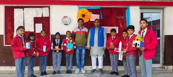 Children surprised by making models
