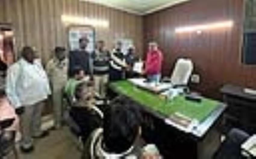 The records on the portal are not complete, door to door and contract workers are not getting salary for two months