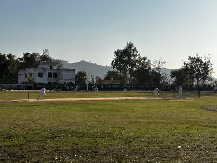 Jahangeer 11 Beat Katra Team From Six wicket in Cricket