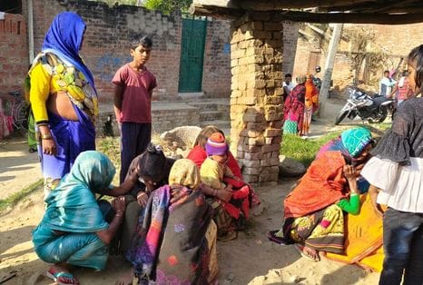 Tired of illness, Rajgir's wife committed suicide by hanging herself.