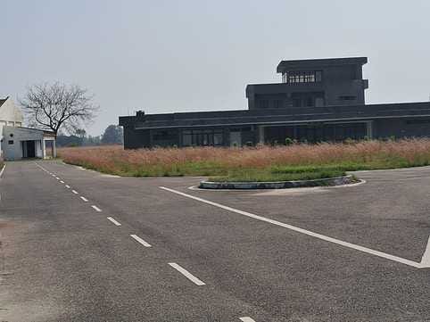 Only 60 percent of land acquisition was completed in six months