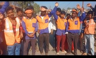 Cleaners go on strike in Gauri Bazar, garbage not collected