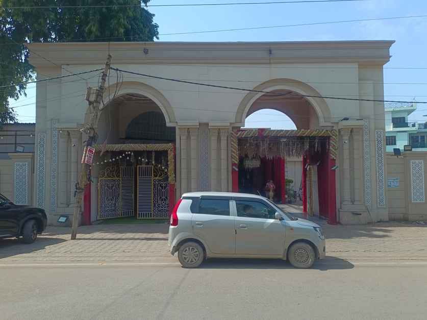 Two wedding halls were built by demolishing the community building, allegation of arbitrary recovery