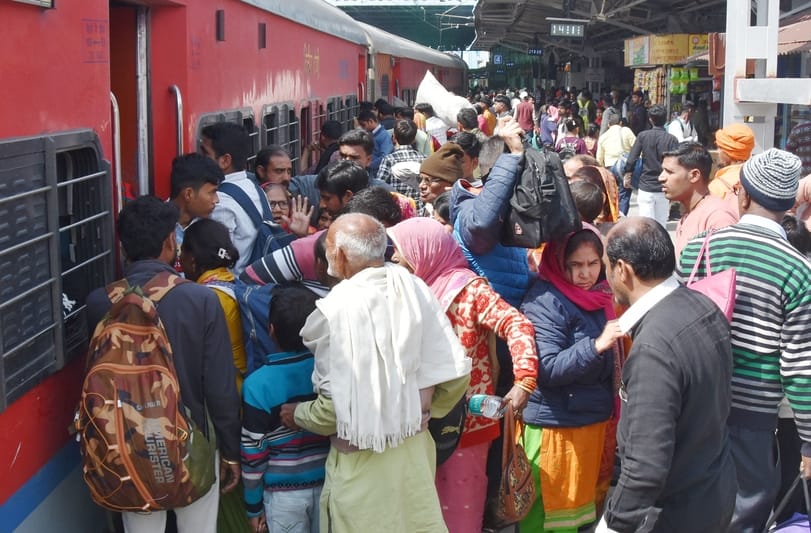 Eight special trains will make traveling easier on Holi