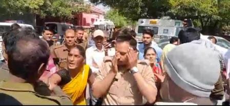 Accused of being sent to jail in a false case, women scuffle with police