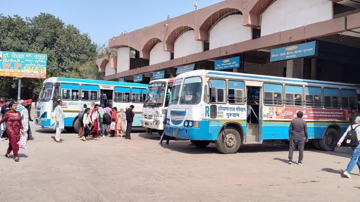 Shortage of buses in Sirsa Roadways depot, routes of Delhi, Chandigarh, Rajasthan are getting affected.