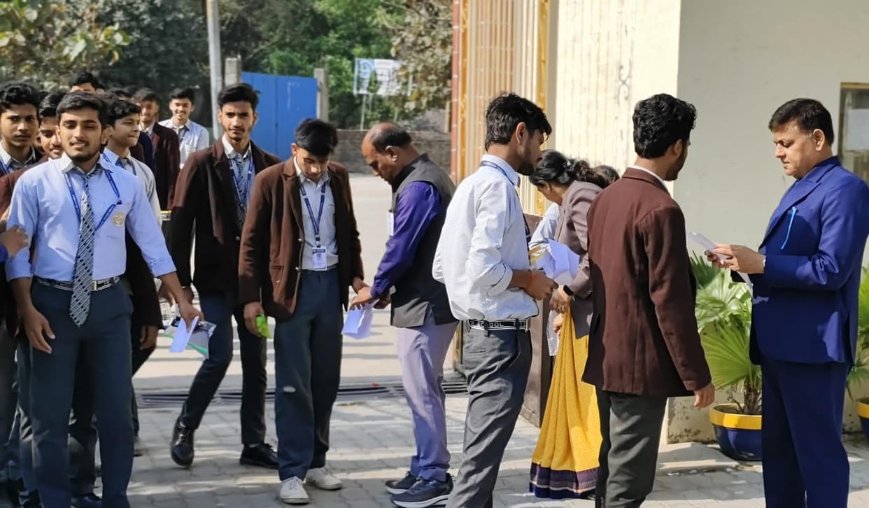 32 students appeared in CBSE exam