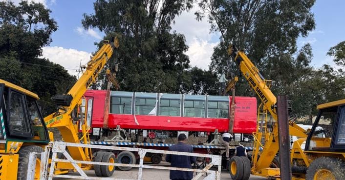 Three panoramic coaches reached Kalka from Kapurthala, number reached sixteen