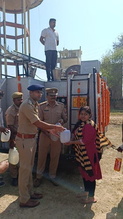 Fire brigade vehicle returned from Prayagraj, Ganga water was distributed
