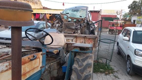 Aunt and nephew died in a road accident, two people injured
