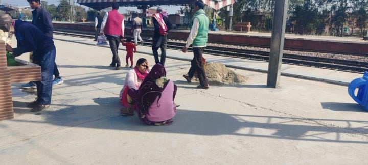 Time is over, only 30% work has been done at Amroha-Gajraula station