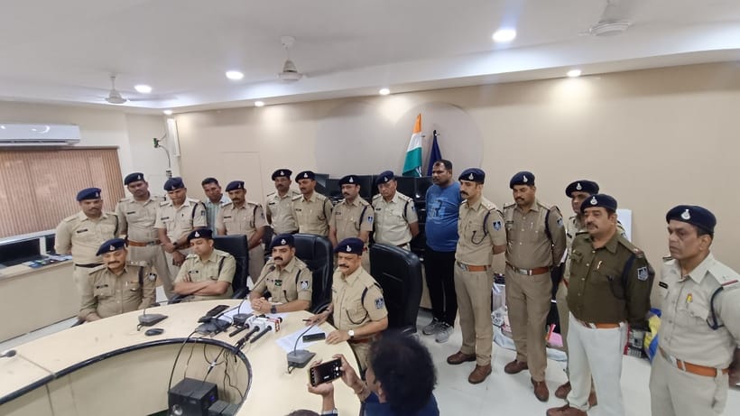 Dewas News Dewas police action on fake advisory disclosed in press conference