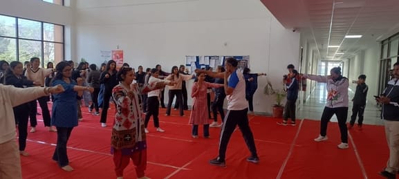 Celebrating Fit India Week, teach self-defense techniques to girl students