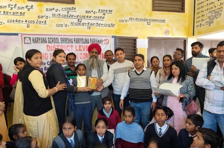 Mannat, Annu and Sunayana were first in spelling competition, Lalit and Khushdil were first in story writing