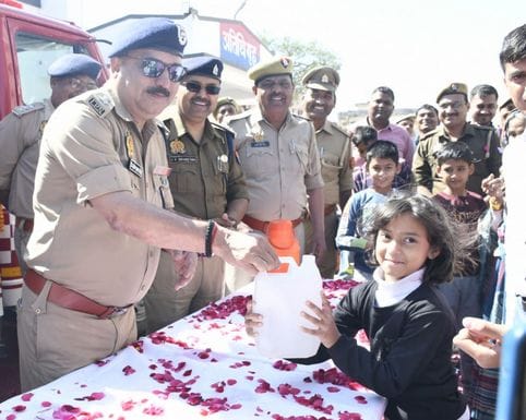 Sangam water was distributed in the police line