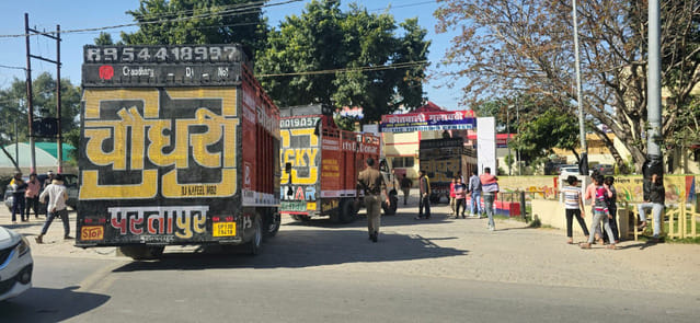 Three DJs were playing in Ghodchadhi, police locked them in the police station