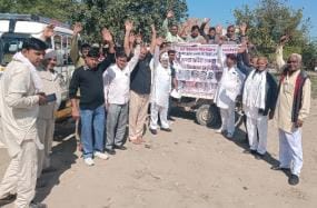 All Driver Welfare Association demonstrated for their demands