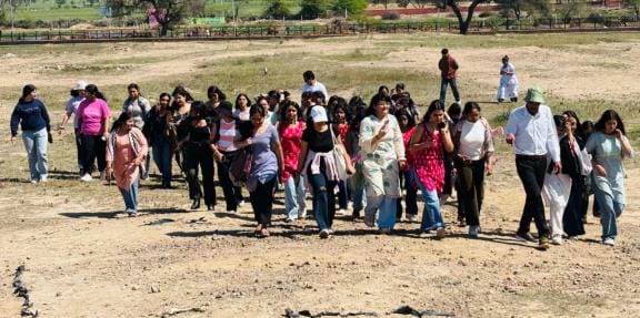 Delhi University students participated in Rakhigarhi tour