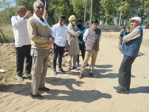SDM inspected the bridges on Ratia-Bhuna road and gave instructions to repair them