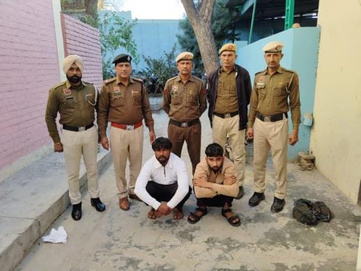 Two youths arrested for demanding extortion by showing pistol