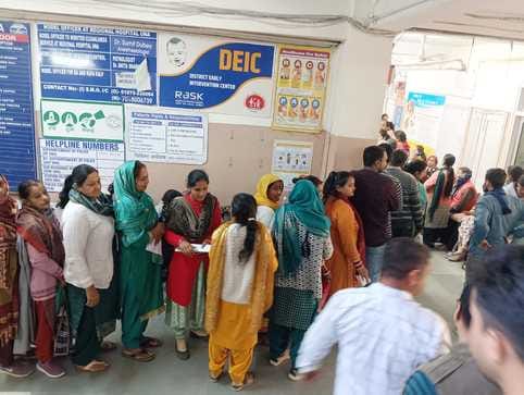 Children falling prey to viral fever due to climate change