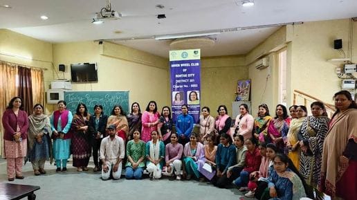 Khushboo tops in poster making