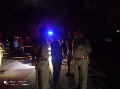 Friend shot him dead, threw the body on the roadside and ran away