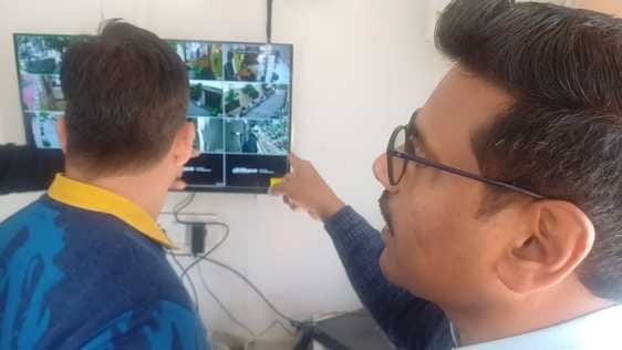 EVM strong room camera is switched off, complaint made