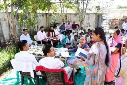 Narmadapuram division commissioner visited forest villages