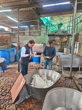 Milk and cheese destroyed on suspicion of adulteration, mustard oil seized