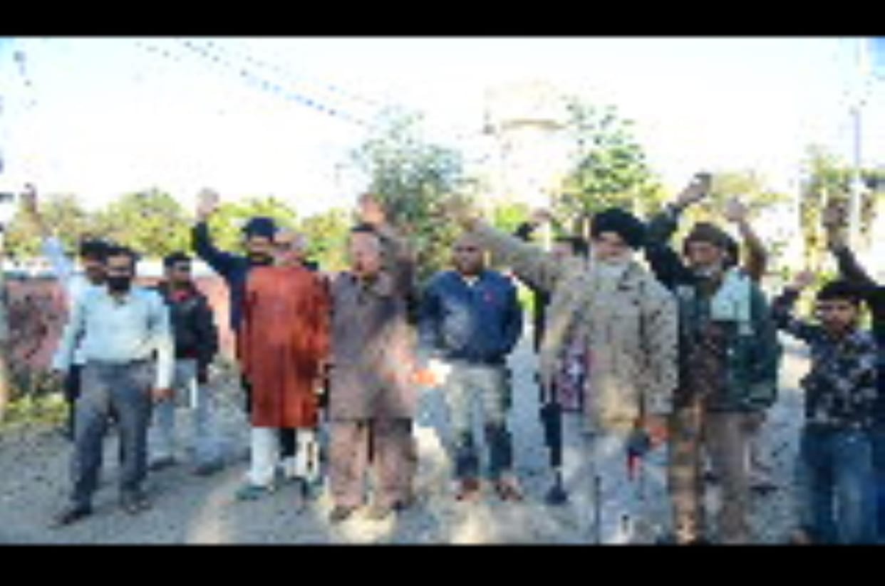 Residents of Ward 10 Kathua Held Protest