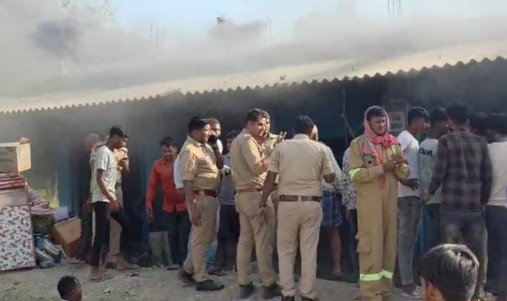 Fire broke out in a tent shop, businessman's wife burnt to death