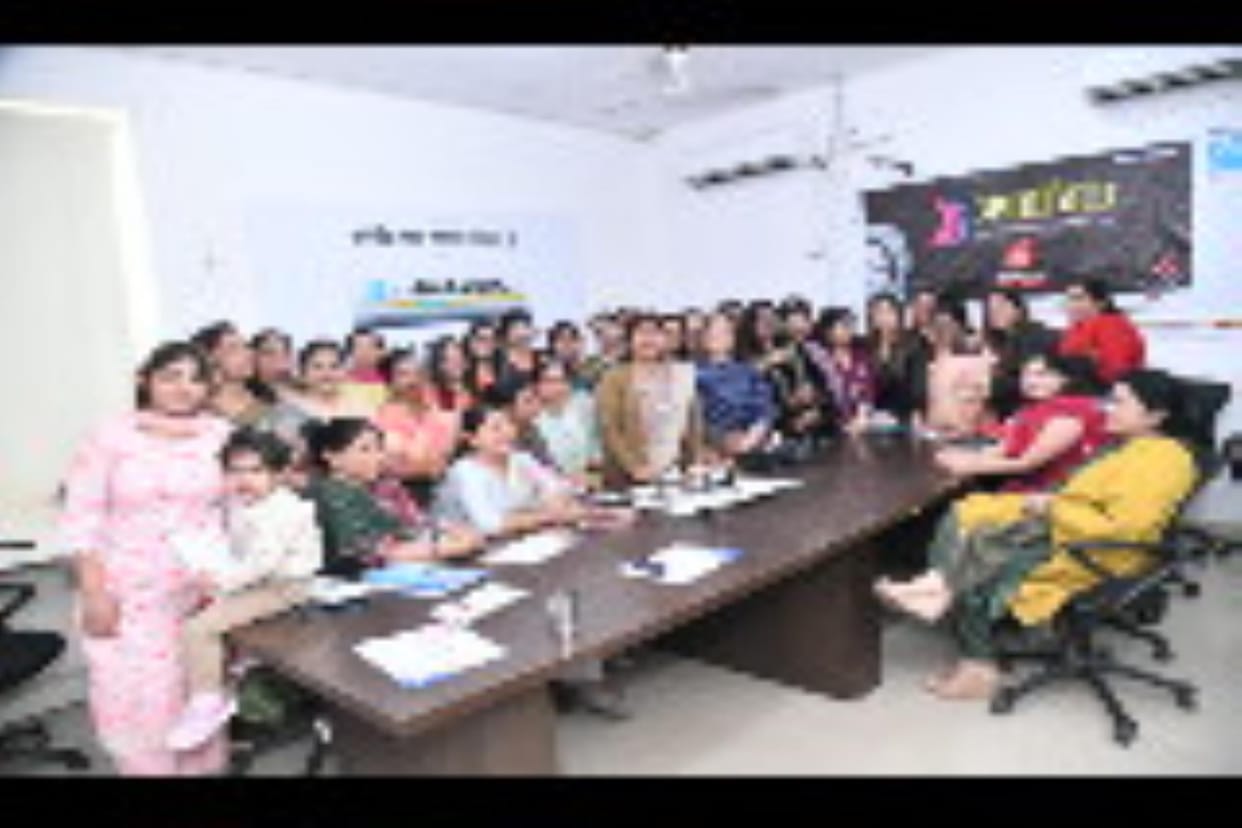 Seminar organized under Amar Ujala's Aparajita campaign