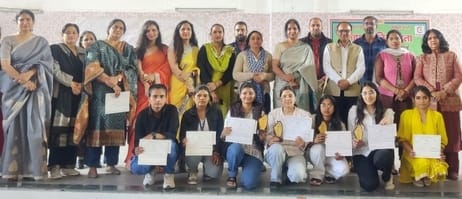 Prachi of Hindu Kanya Mahavidyalaya victorious in speech