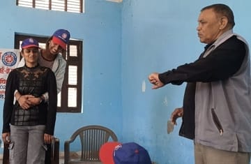 Volunteers receive first aid training