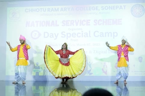 Himanshu Dahiya and Shubham Rathi were chosen as the best volunteers