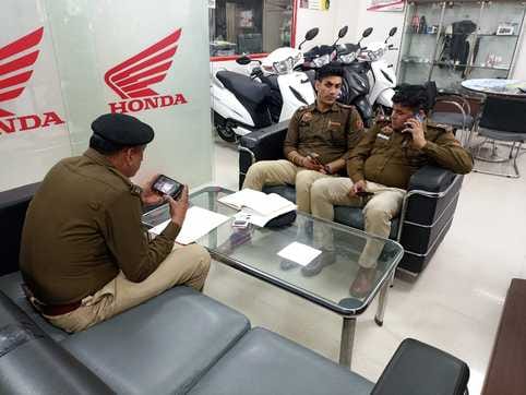 2 lakh cash stolen from NP chairperson's showroom