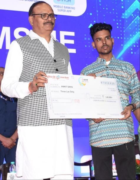 Youth should become job givers, not job seekers: Pathak
