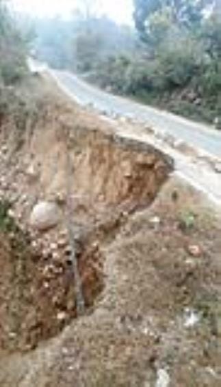 The sunken road in Sakohpadhar could not be repaired
