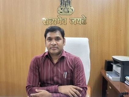 CEO District Panchayat took strict action on negligence and absence