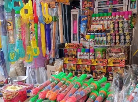 Holi will be filled with colours from axe and double engine