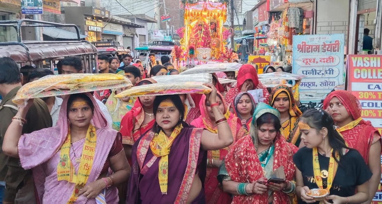 Mother Kaila Devi's costume yatra started with great pomp