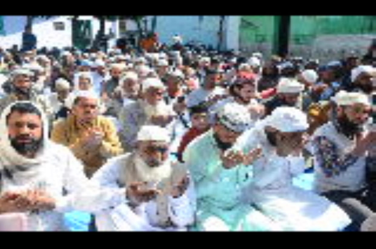 Ramzaan, Prayer in Mosque