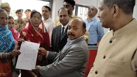 Bihar News : National Lok Adalat given happiness gift to womens on International Women's Day