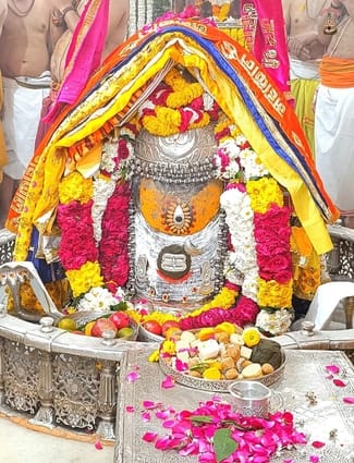 Baba Mahakal adorned three-eyed form Bhasma Aarti, Indian cricketer Iyer darshan