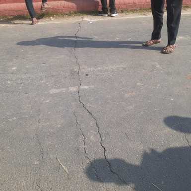 Cracks appeared in the 105 year old Daga bridge, traffic stopped