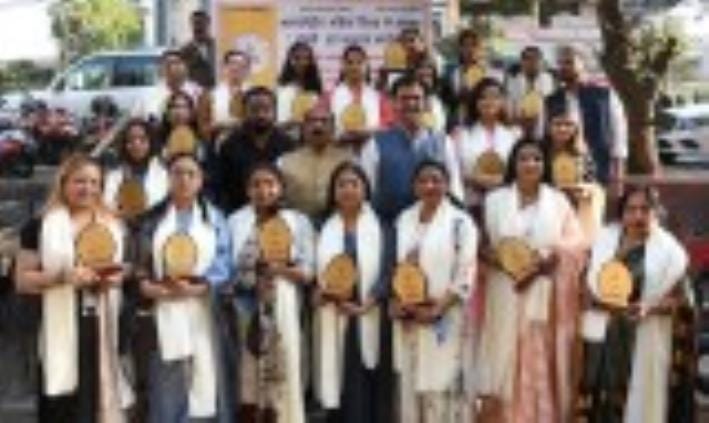 On Women's Day, demand was raised to give full rights to half the population